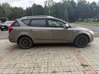 2009 Kia Ceed I, бежевый, 650000 рублей, вид 4