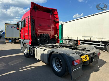 2020 MAN TGX, красный, 8500000 рублей, вид 4