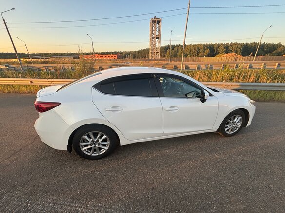 2014 Mazda 3 III (BM), белый, 1350000 рублей - вид 3