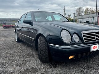 1996 Mercedes-Benz E-Класс 280 II (W210, S210), синий, 580000 рублей, вид 3