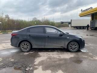 2021 Kia Rio IV Рестайлинг, чёрный, 1770000 рублей, вид 2