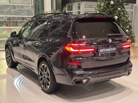 2025 BMW X7 40d I (G07) Рестайлинг, чёрный, 16250000 рублей, вид 4