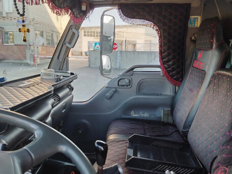 2011 Isuzu Elf (N-series), белый, 1100000 рублей, вид 5