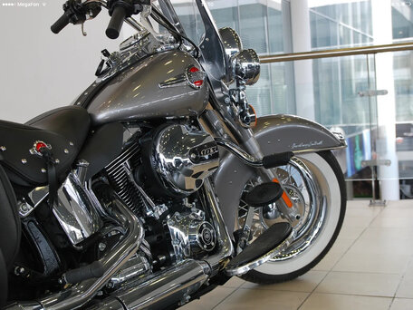 2015 Harley-Davidson Heritage, серый, 2400000 рублей, вид 4