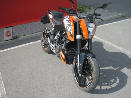 2014 KTM 200 Duke, оранжевый, 295000 рублей, вид 2