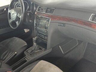 2013 Skoda Superb II, белый, 900000 рублей, вид 4