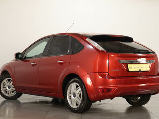 2008 Ford Focus II Рестайлинг, красный, 639000 рублей, вид 4