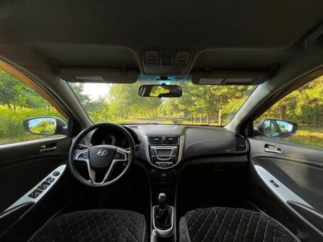 2014 Hyundai Solaris I, фиолетовый, 870000 рублей, вид 3
