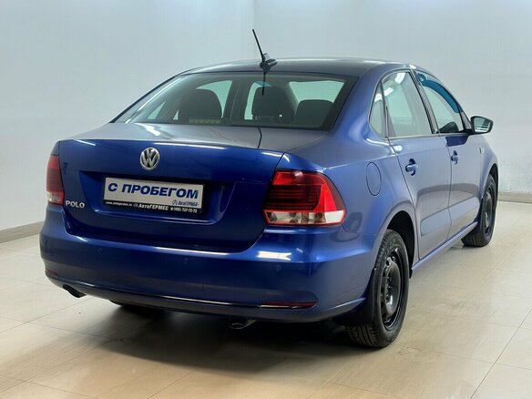2017 Volkswagen Polo V Рестайлинг, синий - вид 3