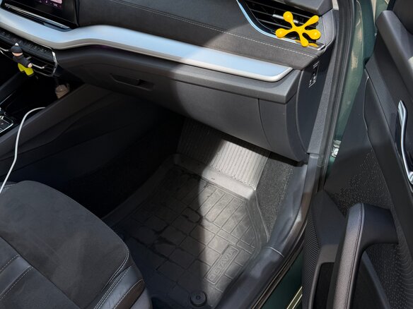 2022 Skoda Octavia IV (A8), зелёный, 2910000 рублей - вид 19