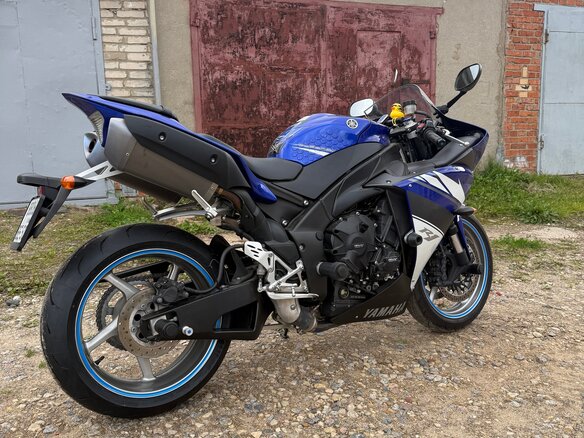2009 Yamaha YZF-R1, синий, 1050000 рублей - вид 3