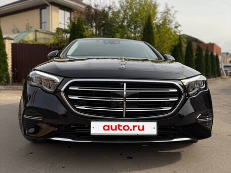 2025 Mercedes-Benz E-Класс 220 d VI (W214, S214), чёрный, 7840000 рублей, вид 2
