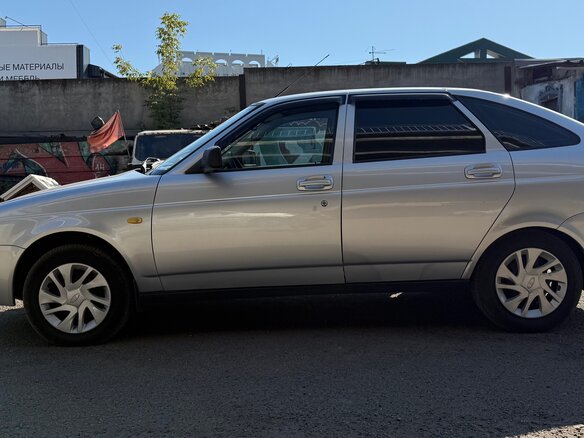2011 Lada (ВАЗ) Priora I, серебристый, 400000 рублей - вид 3