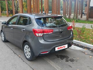 2017 Kia Rio III Рестайлинг, серый, 985000 рублей, вид 1