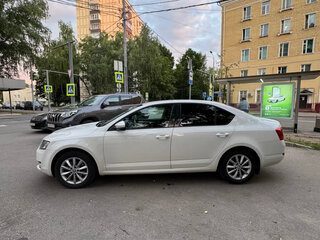 2013 Skoda Octavia III (A7), белый, 900000 рублей, вид 4