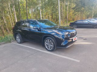 2021 Toyota Highlander IV (XU70), чёрный, 5400000 рублей, вид 3