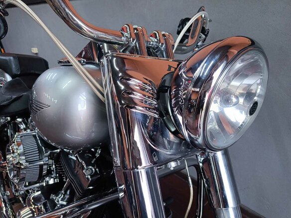 2009 Harley-Davidson Fat Boy, серый, 870000 рублей - вид 13