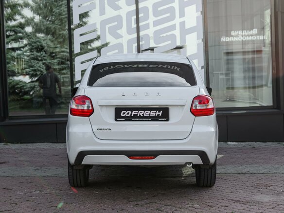 2025 Lada (ВАЗ) Granta I Рестайлинг, белый, 924000 рублей - вид 3