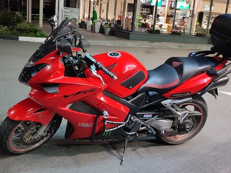 2002 Honda VFR 800, красный, 450000 рублей, вид 4
