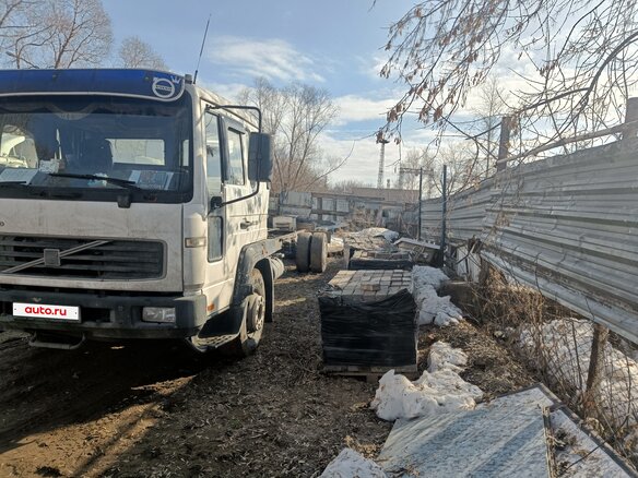 2003 Volvo FL, белый, 1350000 рублей - вид 2