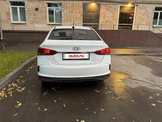 2020 Hyundai Solaris II Рестайлинг, белый, 930000 рублей, вид 5