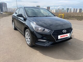2017 Hyundai Solaris II, чёрный, 950000 рублей, вид 2
