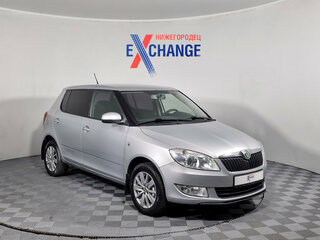 2012 Skoda Fabia II Рестайлинг, серебристый, 509000 рублей, вид 2