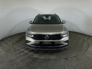 2021 Volkswagen Tiguan II Рестайлинг, коричневый, 2170000 рублей, вид 2
