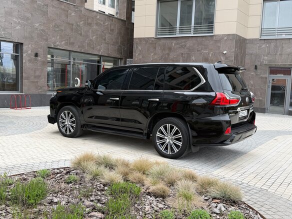 2017 Lexus LX 450d III Рестайлинг 2, чёрный, 7500000 рублей - вид 15