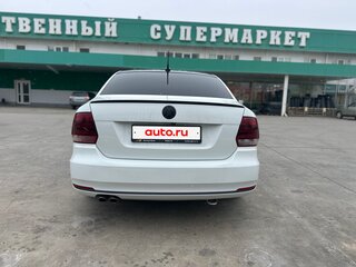 2018 Volkswagen Polo V Рестайлинг, белый, 1325000 рублей, вид 3