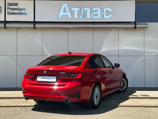 2021 BMW 3 серии 318i VII (G2x), красный, 3390000 рублей, вид 2