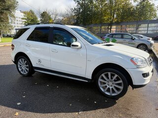 2005 Mercedes-Benz M-Класс 350 II (W164), белый, 1300000 рублей, вид 4