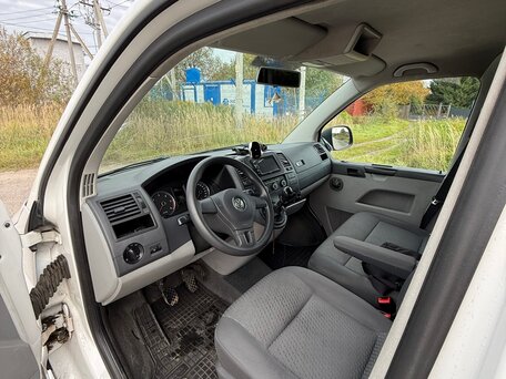 2013 Volkswagen Transporter, белый, 1700000 рублей, вид 1