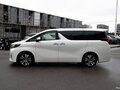 2019 Toyota Alphard III Рестайлинг, белый, 4184973 рублей - вид 4