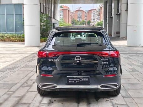2025 Mercedes-Benz EQE SUV 500, чёрный, 7930000 рублей, вид 4