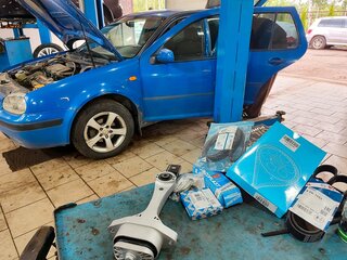 1999 Volkswagen Golf IV, синий, 160000 рублей, вид 5