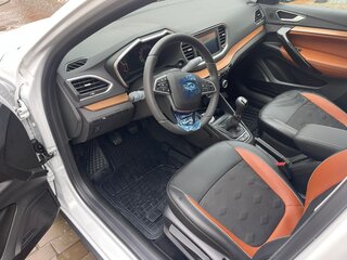 2024 Lada (ВАЗ) Vesta Cross I Рестайлинг (NG), белый, 1700000 рублей, вид 4