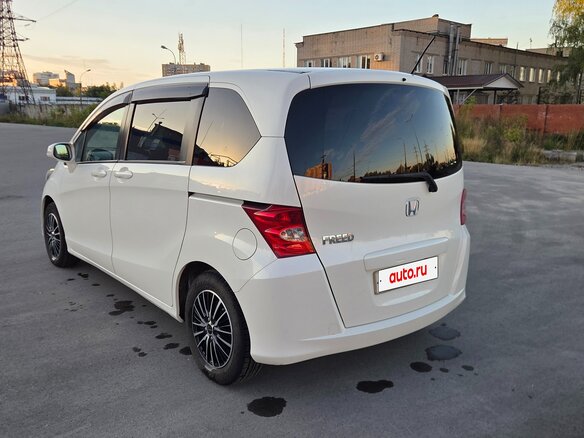 2009 Honda Freed I, белый - вид 4