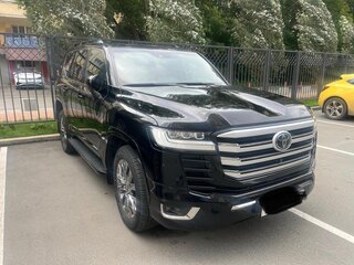 2021 Toyota Land Cruiser 300 Series, чёрный, 8000000 рублей, вид 3