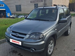 2017 Chevrolet Niva I Рестайлинг, серый, 750000 рублей, вид 1