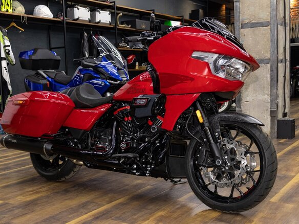 2025 Harley-Davidson CVO Road Glide ST, чёрный, 5990000 рублей - вид 14