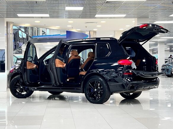 2021 BMW X7 30d I (G07), чёрный, 7200000 рублей - вид 9