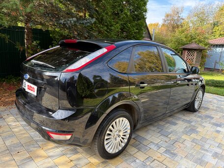 2010 Ford Focus II Рестайлинг, чёрный, 630000 рублей, вид 4