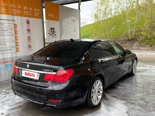 2010 BMW 7 серии 750i xDrive V (F01/F02/F04), чёрный, 990000 рублей, вид 3