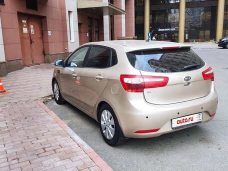 2012 Kia Rio 4-speed III, бежевый, вид 4