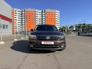 2017 Volkswagen Tiguan II, коричневый, 2650000 рублей, вид 5