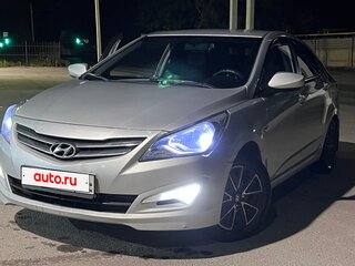 2016 Hyundai Solaris I Рестайлинг, серебристый, 790000 рублей, вид 1