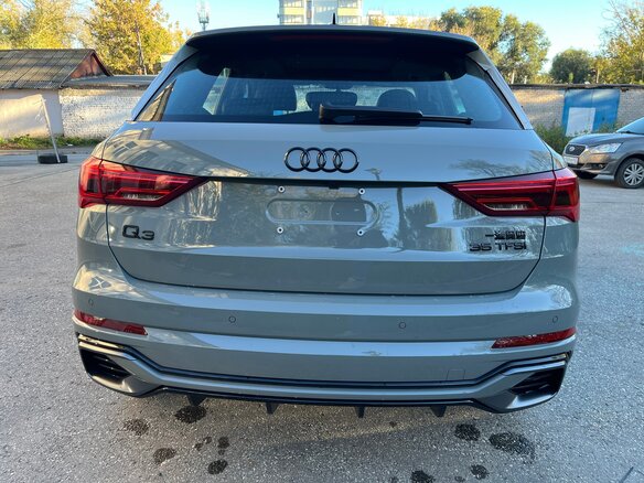 2026 Audi Q3 35 TFSI II (F3), серебристый, 3650000 рублей - вид 4