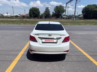 2015 Hyundai Solaris I Рестайлинг, белый, 1000000 рублей, вид 2
