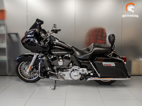 2011 Harley-Davidson Road Glide, чёрный, 944310 рублей - вид 3